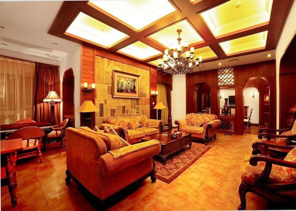 Haiyue Bay Holiday Hotel Санья Экстерьер фото