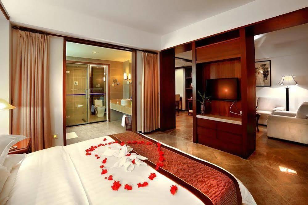 Haiyue Bay Holiday Hotel Санья Экстерьер фото